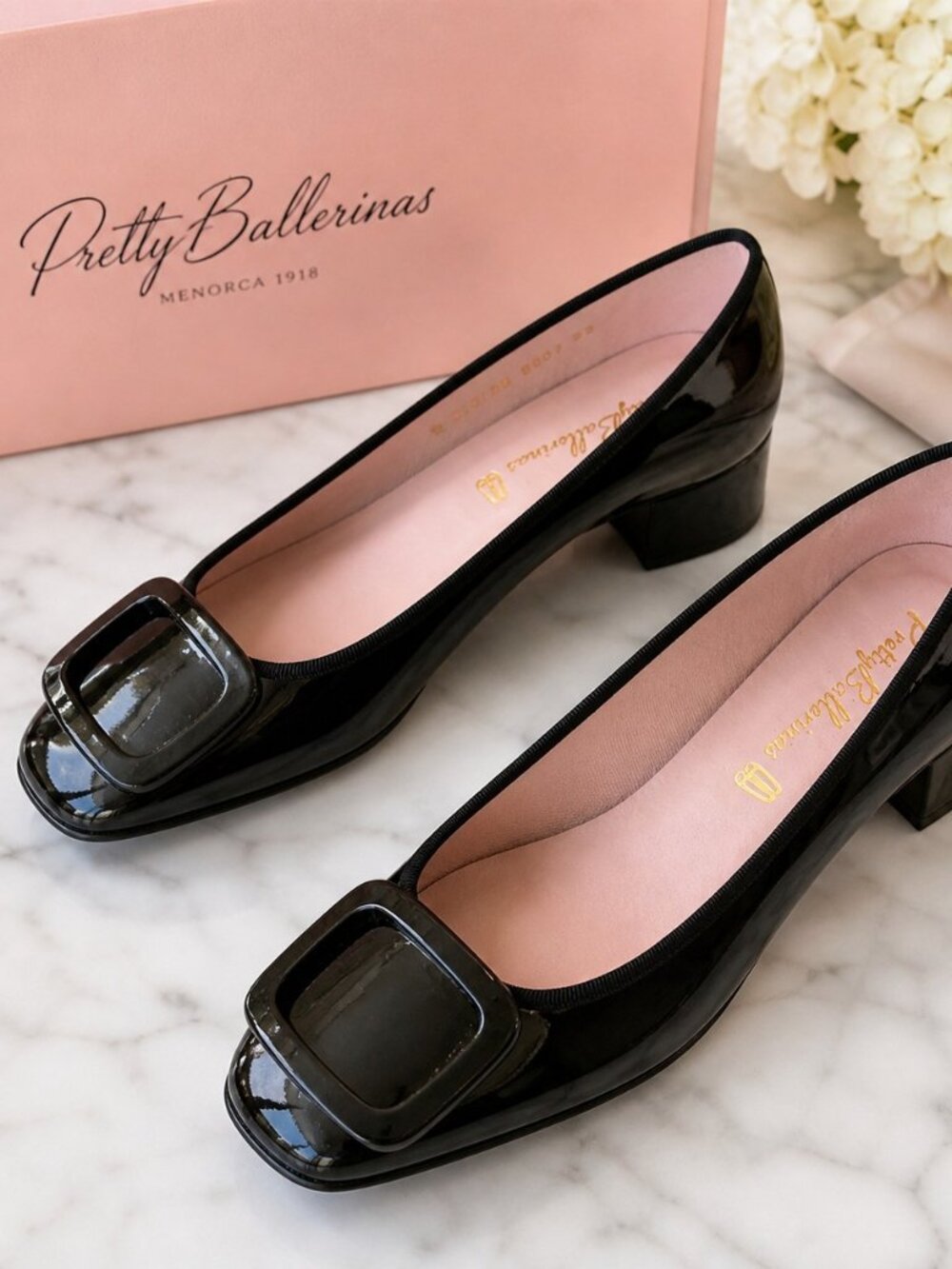 PRETTY BALLERINAS Spain Black Patent Leather Square Toe Buckle Pumps EU 39